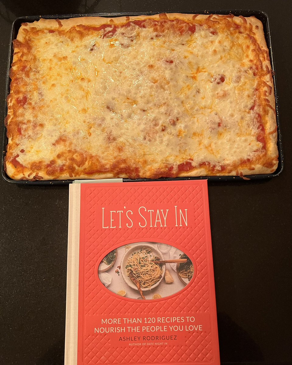 staceyglick's tweet photo. Great recipes this week from @AshleyRodriguez @HowSweetBlog and @little_eater #letsstayin #everydaydinners #thevegetablebutcher focaccia pizza, honey mustard pretzel salmon, spinach ricotta bake ๐๐๐๐๐ https://t.co/RX5g9ovVb5