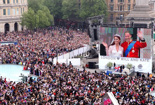 CngchaxHoaTnhY1's tweet photo. Prince William and Kate’s wedding was the most watched Royal Wedding of the decade ✨👑
#10YearsOfWillAndKate https://t.co/yetxpc6ziD