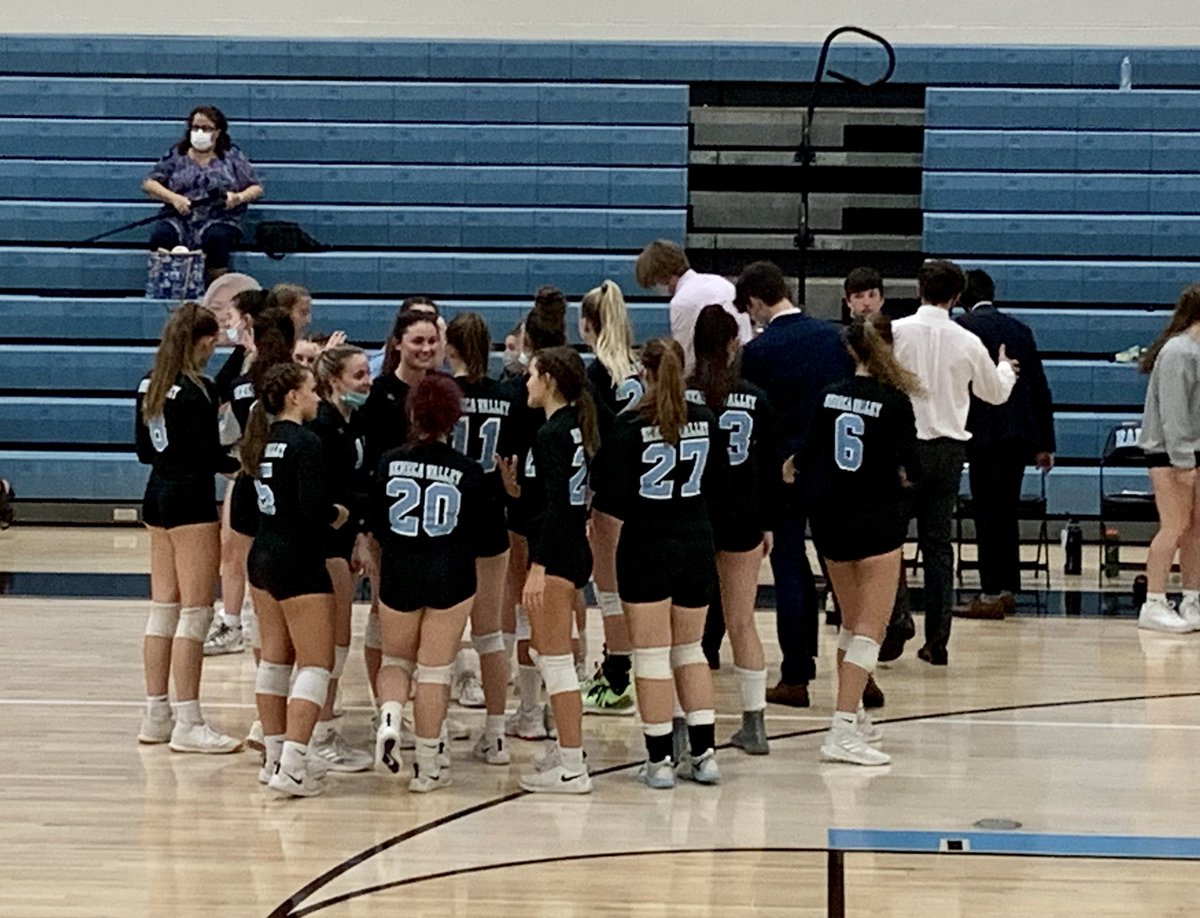 svsdgvb's tweet photo. SV Girls Varsity with a hard fought 5️⃣ 🏐🏐🏐🏐🏐 set victory over Butler 💥 the final regular season match of the 2021 season ☑️ @SV_Sports https://t.co/50cbsFRDeN