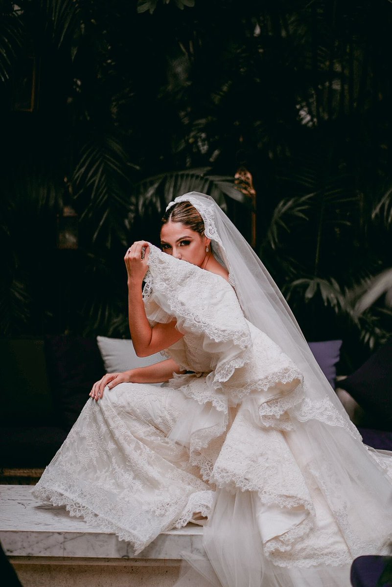 tejanico's tweet photo. the bride wore Nicó 

Yayis (Yayisvc on IG) in a one of a kind custom couture Nicó bridal gown 

Handmade and designed over the span of one year with over 500 yards of fabric, 2000 hand sewn beads, and so much love 

made by me here in Texas https://t.co/uzLqctJsXh