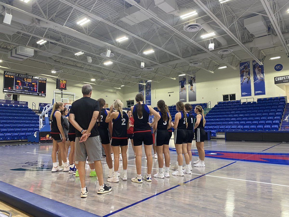 taylorallen_00's tweet photo. Super excited about season starting, but even more pumped about how my official visit at Lubbock Christian University went!! Thank you Coach Gomez, Coach Self, Coach Kaycie, and Coach P for giving me the opportunity to become a Lady Chap! PECK ‘EM!❤️💙 @LCUWomensBball https://t.co/1NXZScaYvt