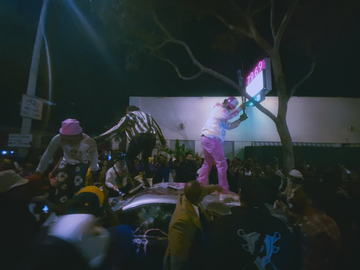 S I L   B E Y ▲ H tweet media