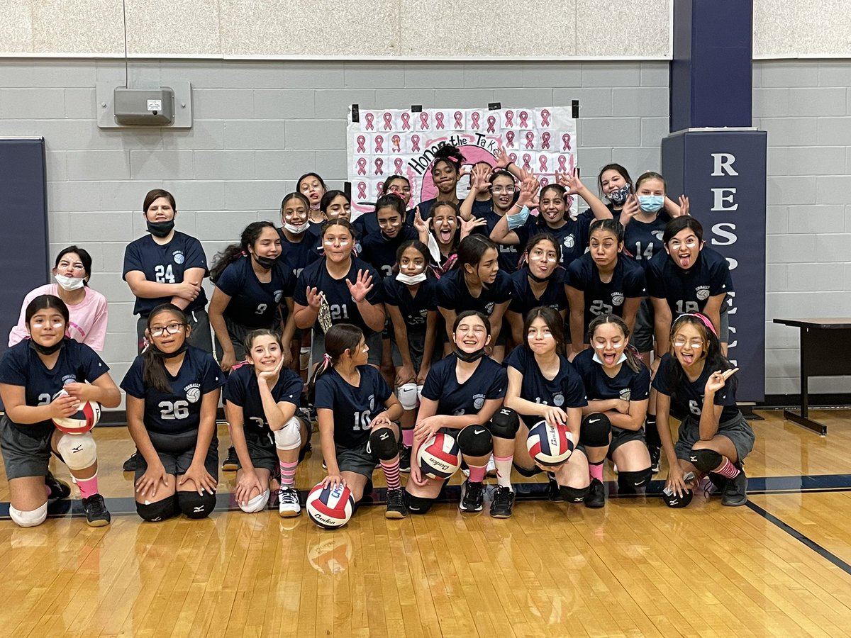 CMSGirlsAthlet1's tweet photo. @NISDConnally so proud of these girls, A team finishing 6-0, and B team 5-1. What an amazing season! Gold bracket here we come!! Today was also our #PinkOut game. #BreastCancerAwarenessMonth @NISD_Athletics @macbeers44 https://t.co/yIlXGxCXka