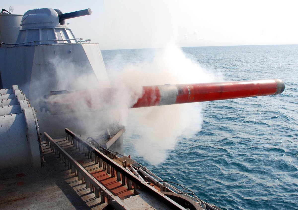 Firing Destroyer from a Destroyer

#TorpedoFiring 

#FiringFriday
#IndianNavy #CombatReady
#SecureIndia #NavyStrong #AntiSubmarineWarfare