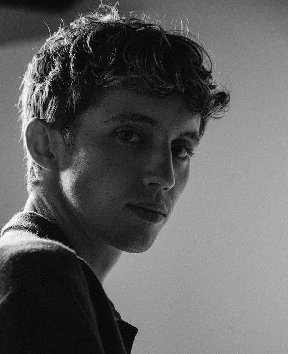 troyesivan's tweet image. could cry