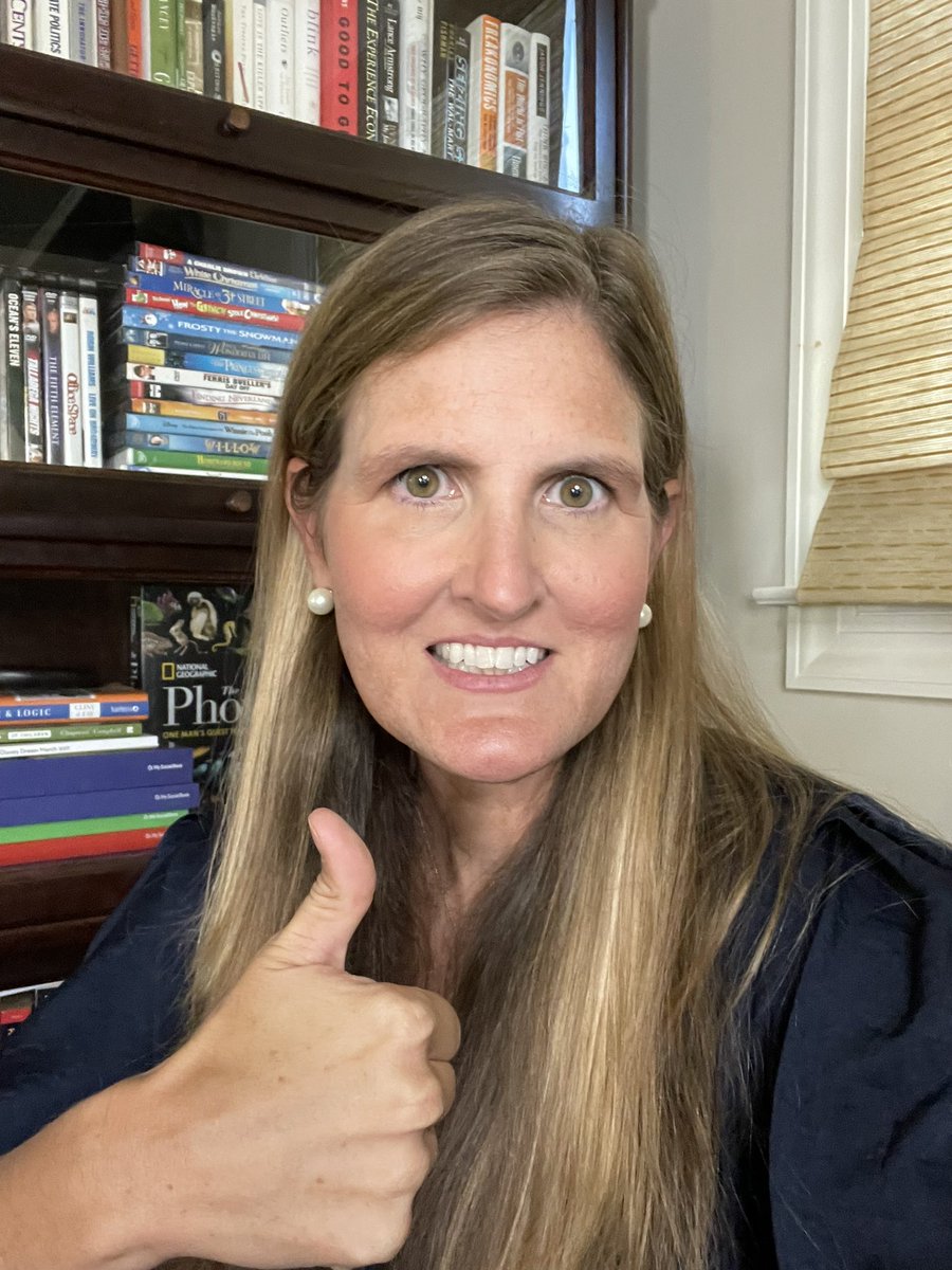 NikkiZSC's tweet photo. Do your personal goals align with your company/client goals? Do you love what you do? Do you love who you do it with? If none of the above are true… go fix it! https://t.co/JWfdRO4nKY