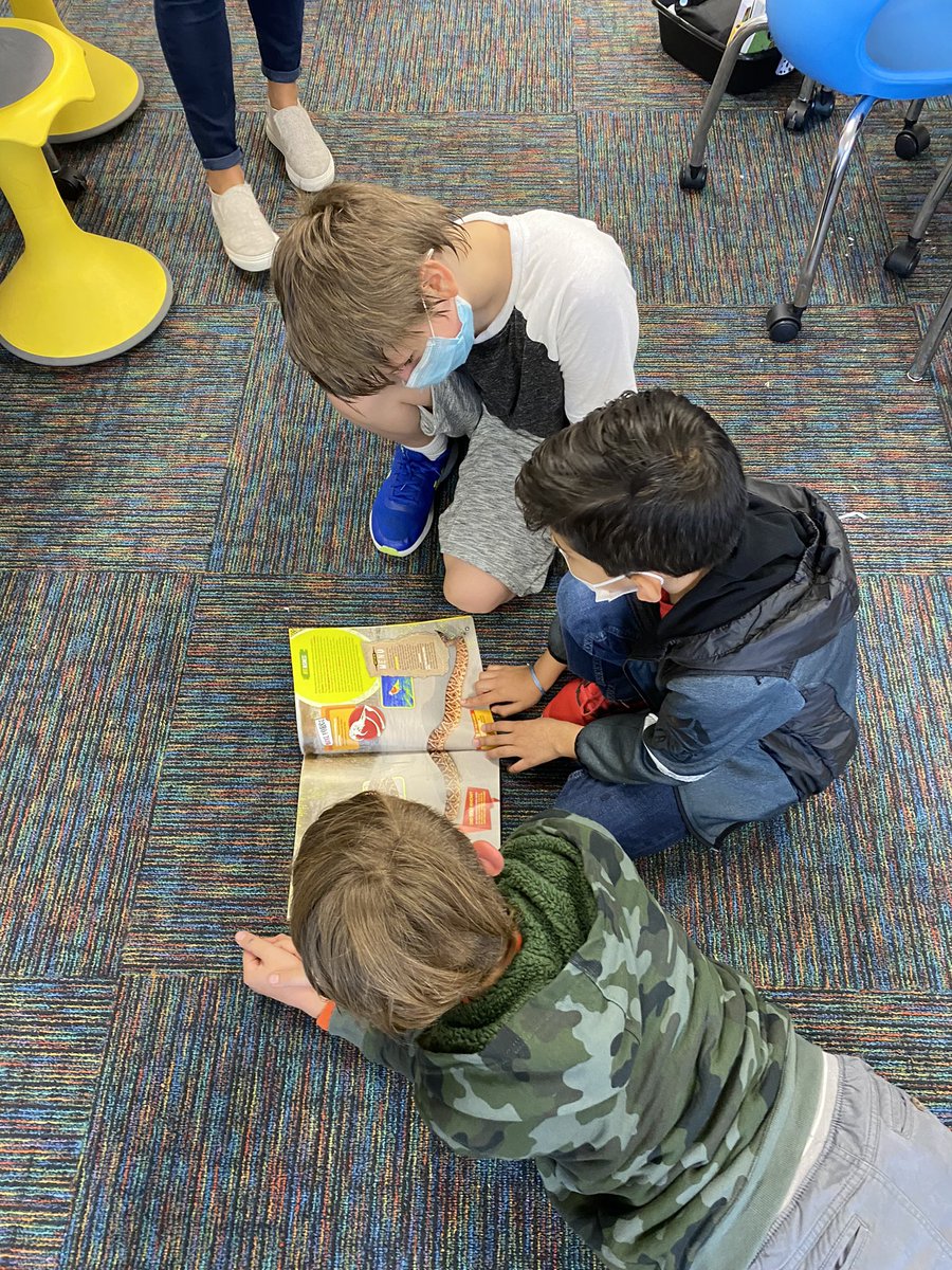 mrsslot5th's tweet photo. Book buddies with @MissLong_2nd graders! Thanks for reading with us 📚@BryanRoadES https://t.co/aCBahm0jRy