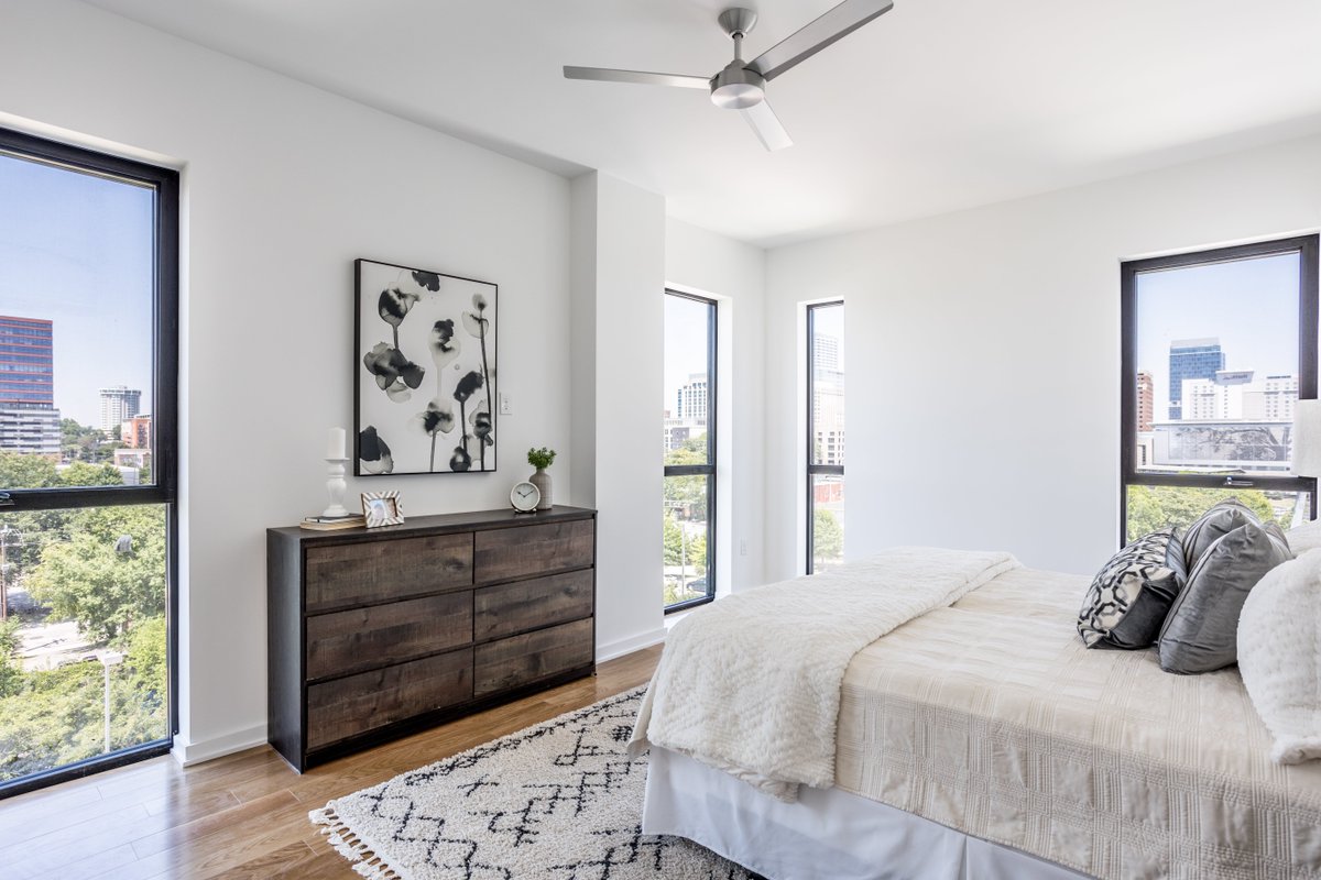 monarchrealtyco's tweet photo. RESIDENTIAL 🏠 🏙️ Don't miss out on the opportunity to #LiveTheCity at @fairweatherRAL! There are only 2 residences left, including this stunning and expansive 3 bed/3 bath penthouse in 502.

To see more and schedule a showing, visit https://t.co/ge8uk9rqte.

#WeKnowTheTriangle https://t.co/1BpOBg7Mj7