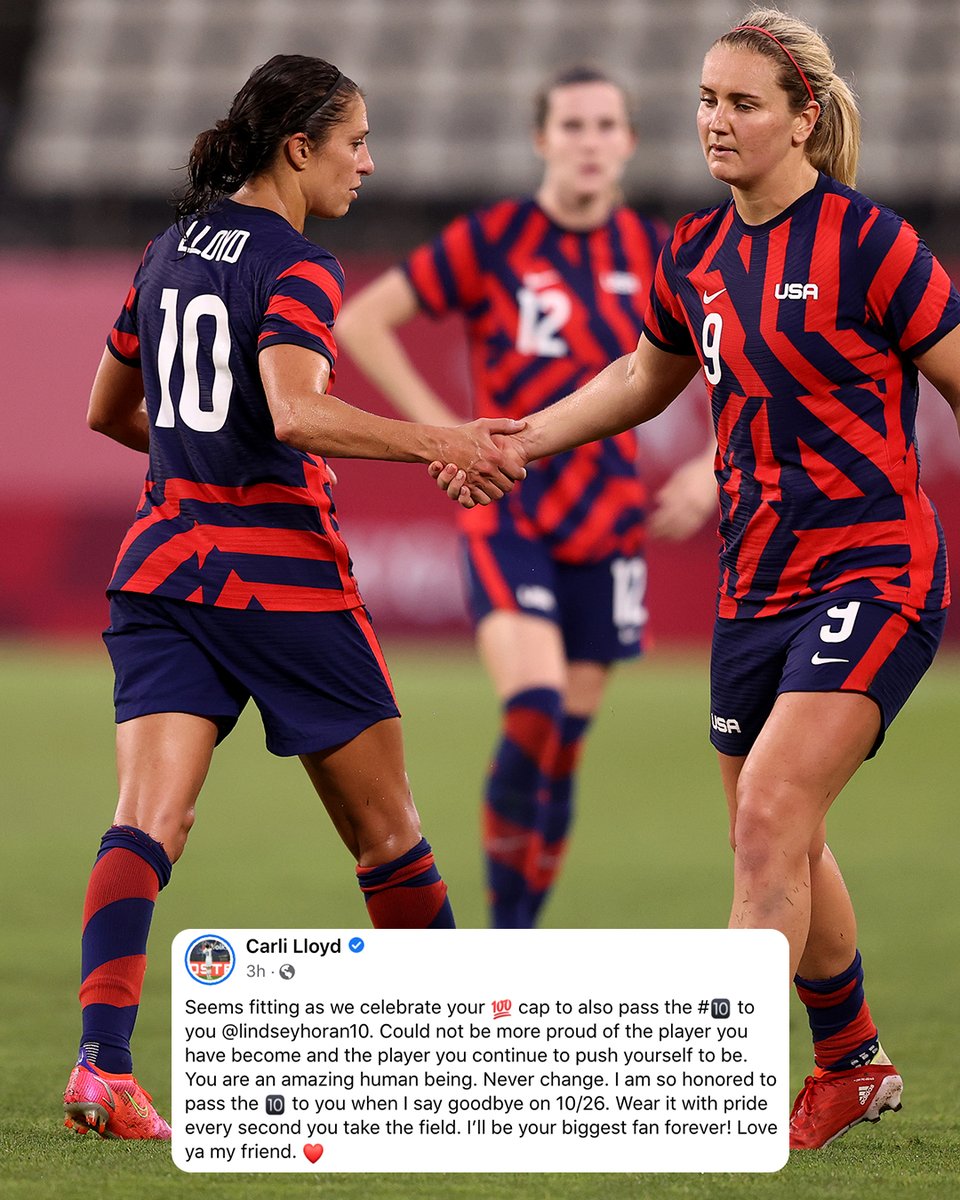 FOXSoccer's tweet photo. 👏 @CarliLloyd announced on @LindseyHoran's 100th cap that she will pass on the #🔟 to her fellow teammate 🇺🇸❤️ https://t.co/J7AciAYMuO
