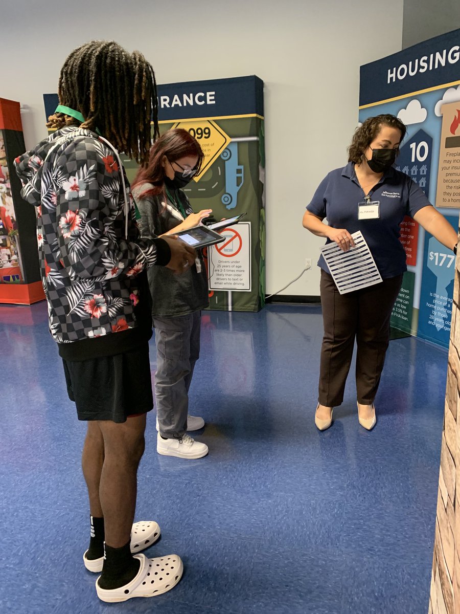 glil04's tweet photo. ⁦@CASTtechSchool⁩ , thanks Junior Achievement for hosting Financial Park simulation. It was a great hands on experience for our senior students. https://t.co/qt7HOeZhoN