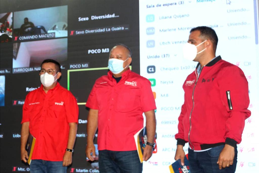 ReneDominguez3's tweet photo. Hoy fue recibido en el estado La Guaira, por los Candidatos a la Gobernación y a la Alcaldía del Municipio Vargas, @Jateranoficial y @JosManuelSuar15 el Cap. de la Revolución Bolivariana, Diosdado Cabello,  para conocer la organización de los activistas del Poder Popular guaireño https://t.co/ihsxyEtL8G