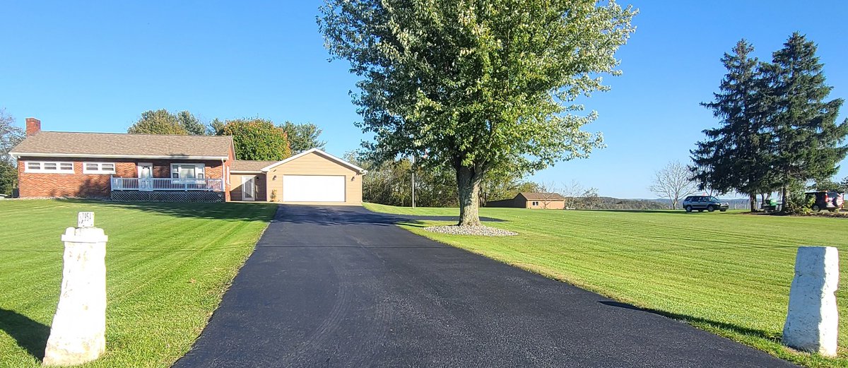 Coal_Dog's tweet photo. Well I'm moving forward on purchasing my paps house. I'm excited to finally have a place to call home. Been working on the house non stop to make it mine. Also spending way too much on Amazon 🤣😂 https://t.co/uTYhgsV7hv