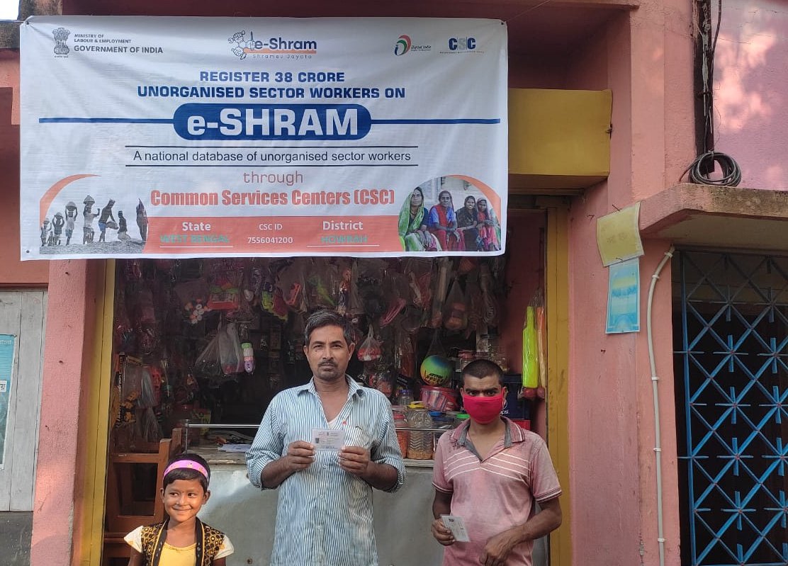 CscBargram's tweet photo. #Eshram Card registration and distribution. Vill- #Bargram, Dist- #Howrah , West Bengal. VLE register e-SHRAM Card and distribute quick . https://t.co/Hp4TCfbxtW