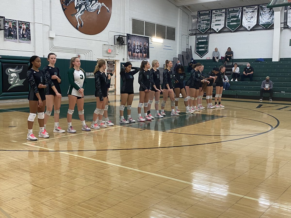 Ladies best Solon 3-0 tonight! 

Great job and effort by everyone! 

On to the next game vs Walsh Jesuit 10/26 @ 6pm 

GO KNIGHTS 🤍🏐💚🤍🏐🖤