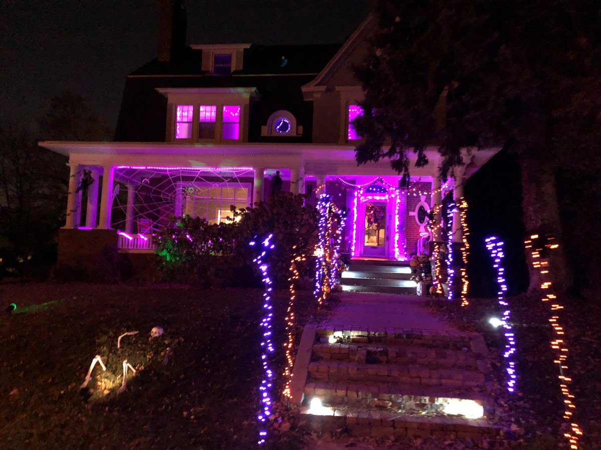 zedubode's tweet image. My husband said he wanted to scale back halloween decorations by 50%, so…long story short, he’s on his way to the store to pick up more black lights. Don’t try me today, muthafucka.