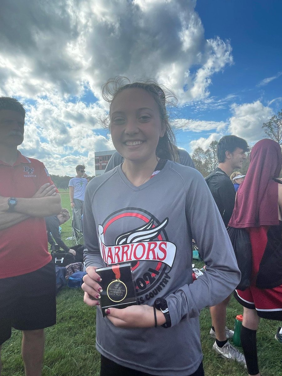 Congratulations to EFHS Cross Country runner, Laci Schwirian, for coming in 16th out of 172 runners in the Thursday October 21st TSTCA meet at California. Next up is WPIAL Finals back on the same course at California next Thursday. Good luck Laci! #EFproud