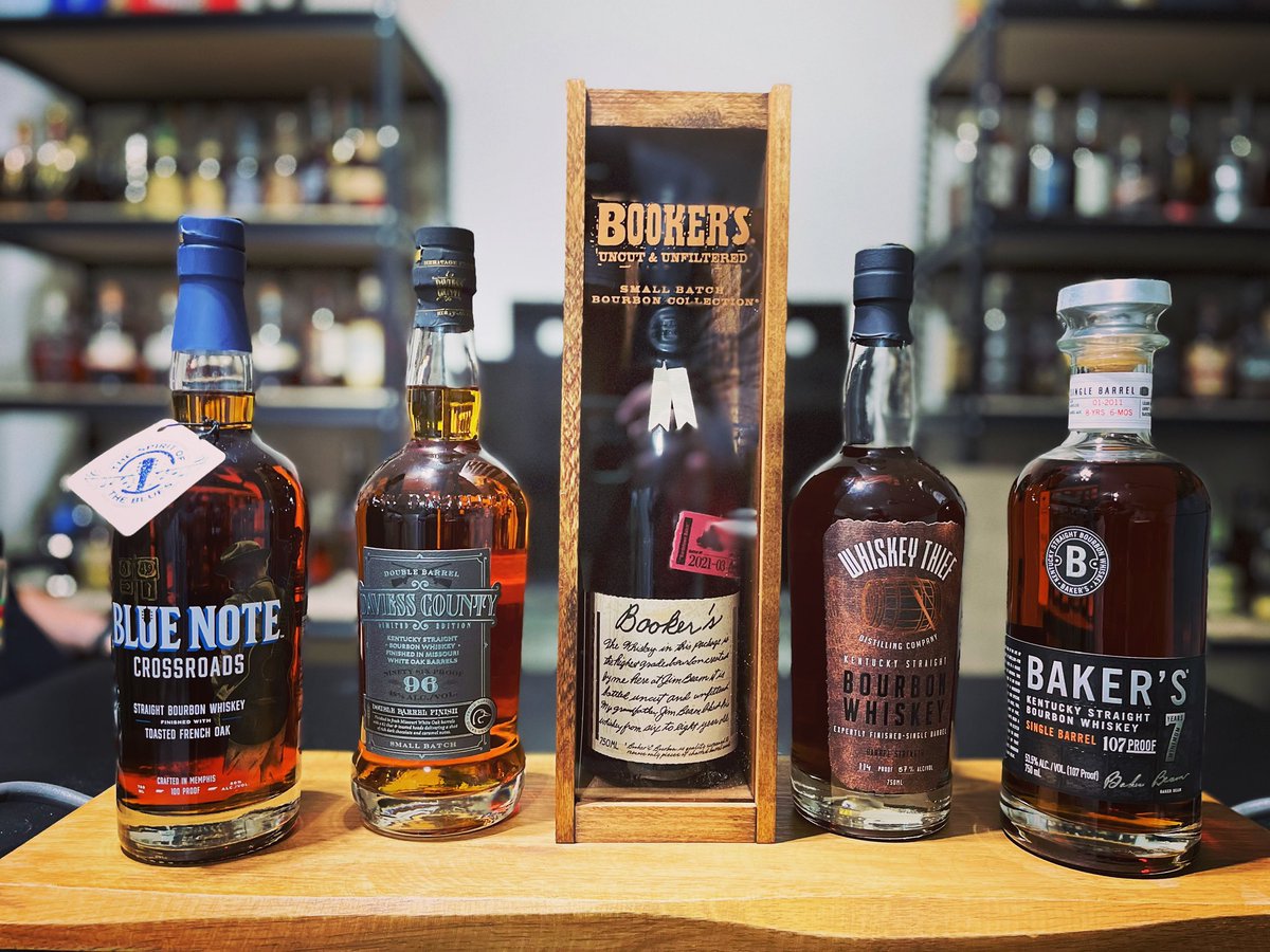 MATurner502's tweet photo. Crack and Review time!!! #bookersbourbon #jimbeam #bakers7 #bluenotebourbon #threeboysfarm #daviescountybourbon https://t.co/sKnl6lo3JX