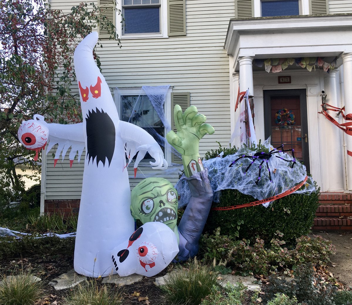 OPIEOhio's tweet photo. It's getting close to Halloween time in Athens! https://t.co/zudJifjXML