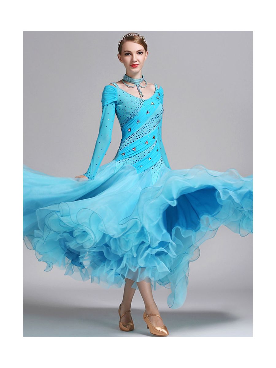 edressbaycom's tweet photo. The dance is about to start. Do you have any suitable dancing dresses. #eDressBay https://t.co/MlDsIm6BRa #dancedress #dancewear #ballroomdancedress https://t.co/z8wA4bUHo4