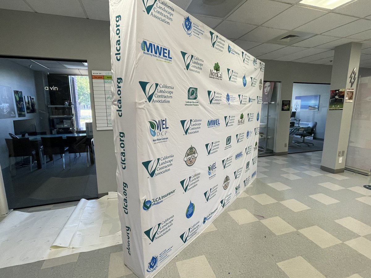 SpeedproSacCA's tweet photo. Two new pop up booths with end caps for @CLCAtoday 

#GreatBigGraphics
#B2B
#printing
#largeformatprinting 
#tradeshow https://t.co/Hb42FJGL4A