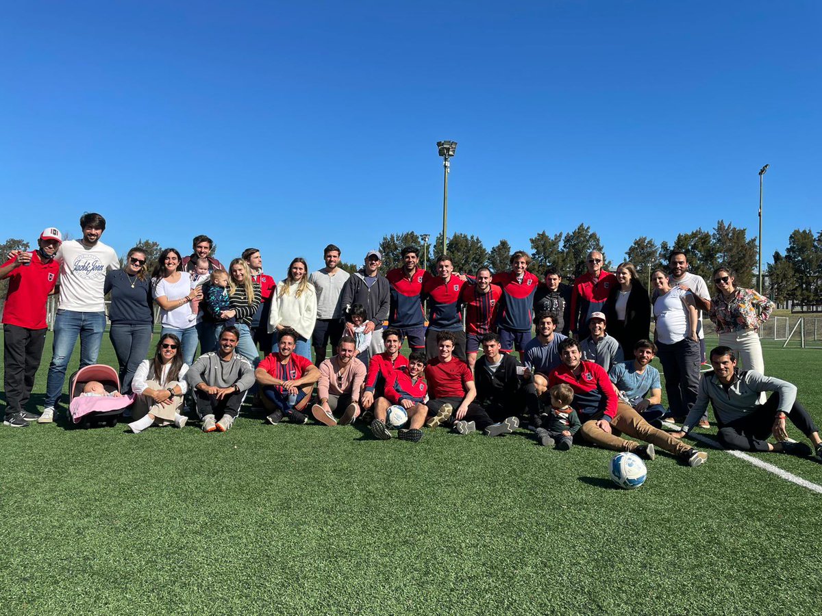 Club Náutico tweet media