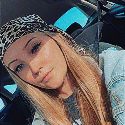 alyssa_____tx's tweet photo. #NewProfilePic https://t.co/q5sRO6FruF