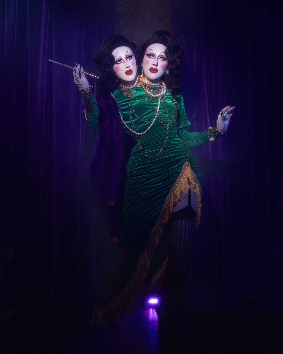 queenpythia's tweet photo. I’m so emotional right now, I just wanna say thank you from depths of my heart for all the love and support. I can’t believe this is my life right now! 😭💕 
Pic by @thedragseries 
Hair by @/manubrock (insta)
Costume by me
Head by me with the help of @/hannah.r.harverster (insta) https://t.co/ECixjKywmD