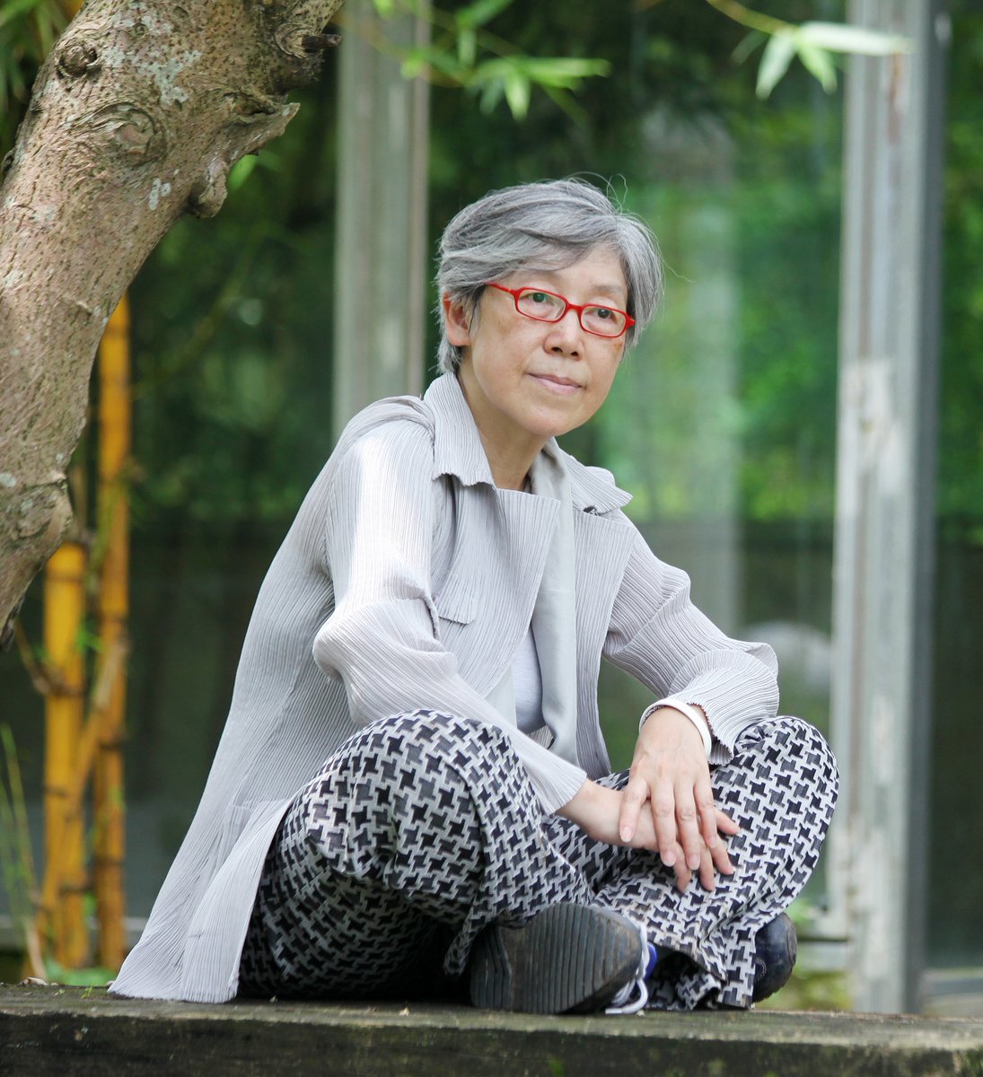 Coming up on Monday 25 October, 5pm: A lecture with pioneering artist, curator and writer Wu Mali.  Wu Mali will discuss the environmental turn in her practice. Register here! 
ow.ly/8fNs50GvQ3o