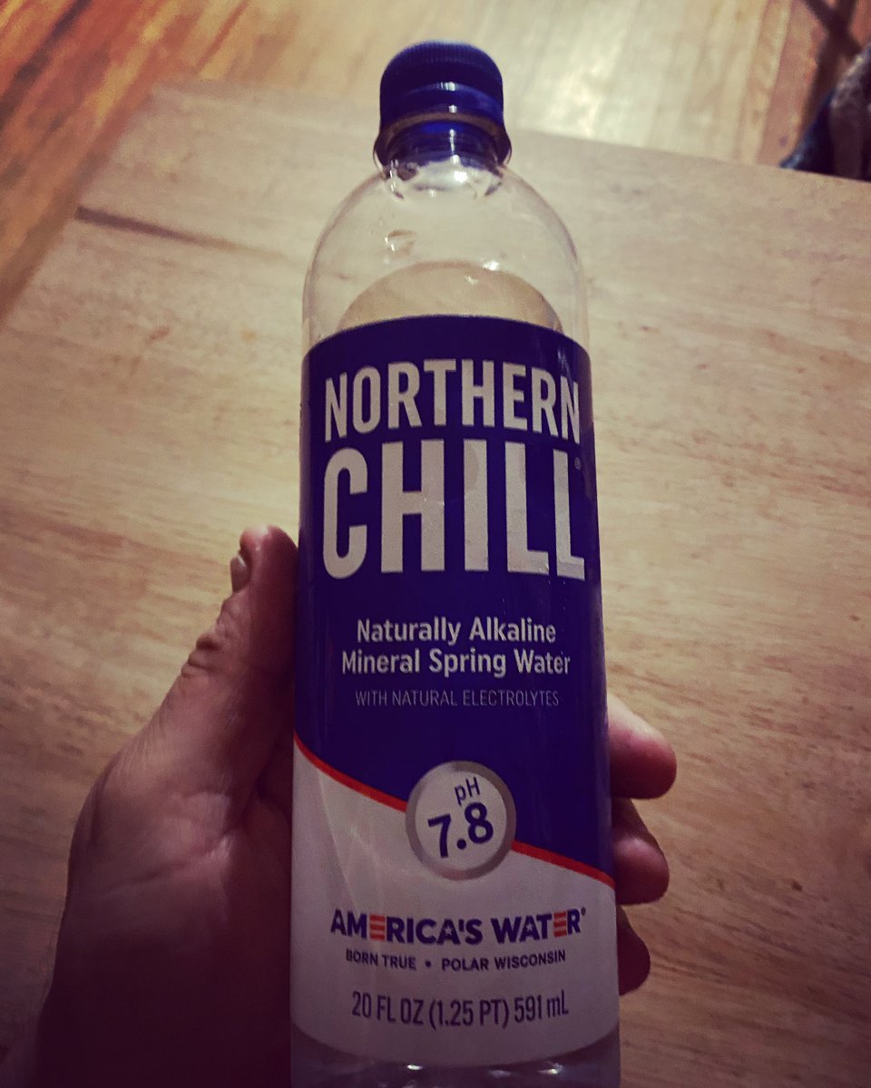 hemi31's tweet photo. @drinkchillh2o  best water on the market hands down!  Great taste great flavor with American passion!  Can’t get any better then that thanks #NorthernChill #Thirsty #AnotherBottleGone https://t.co/FGjpO6d5q5