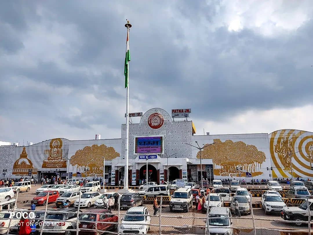 Bihar360online's tweet photo. Good Morning Bihar form Patna Junction 🛤️
.
Pc: @photoholic_amisha
.
.
.
Follow @iambihar_
.
.
.
Use #iambihar to get feature
.
.
. #mobilephotography#pictureoftheday
#beautifulde...
https://t.co/uO5DyMyLij via https://t.co/2nozY6m74I https://t.co/nCkLfm5qjI