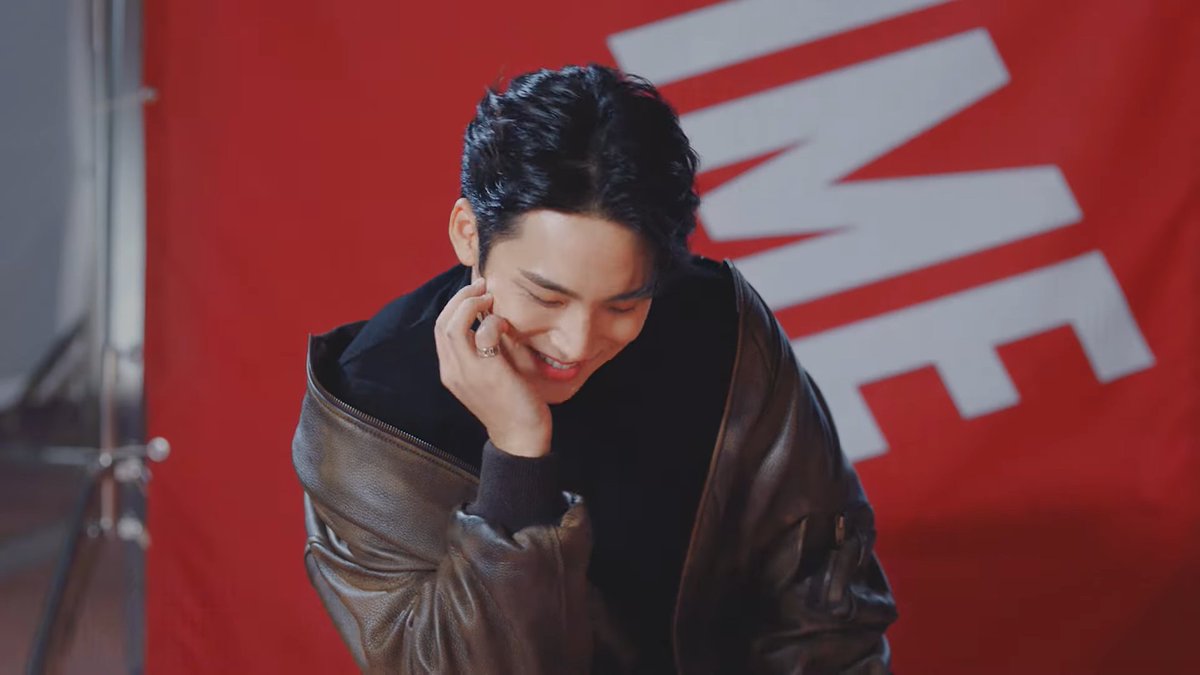 louvgyus's tweet photo. WHAT WAS THAT FOR KIM MINGYU??? https://t.co/4Di4sNSfMV