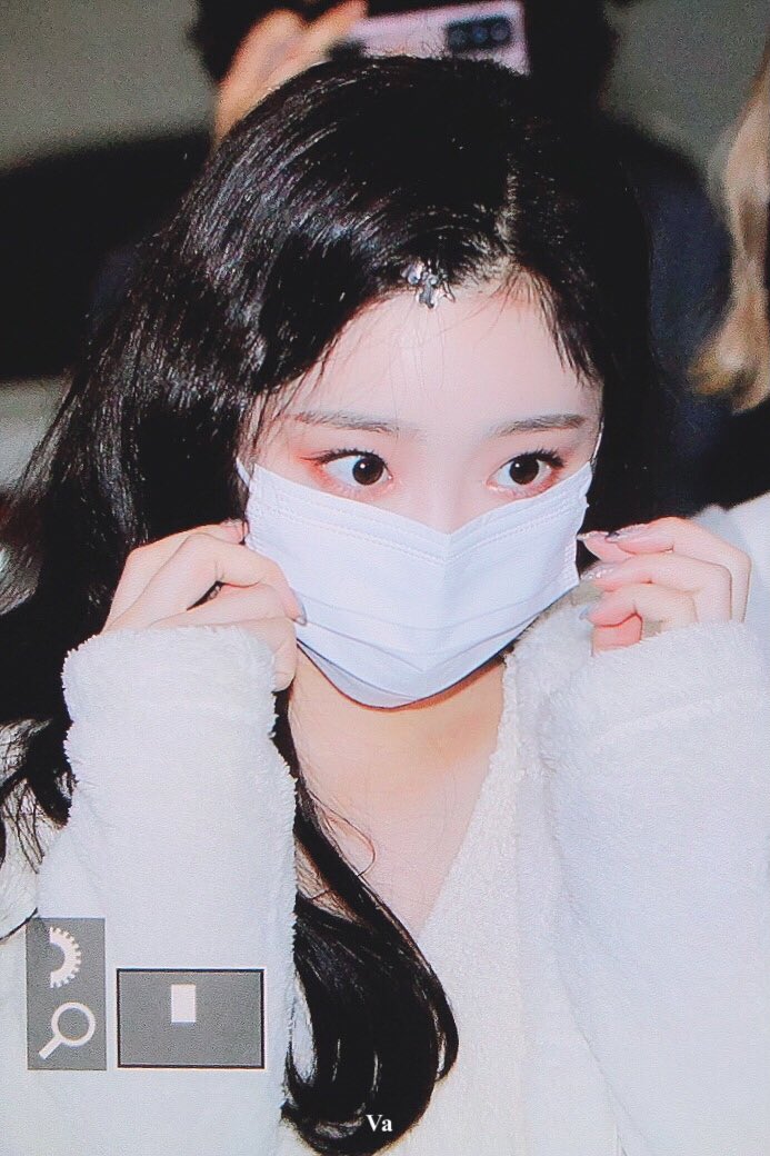 Vapasseul's tweet photo. 211022 ㅜㅡㅜ

#라잇썸 #LIGHTSUM #ライトサム #히나 #HINA #みんなの初恋長井陽菜 https://t.co/j2nnP0BWDh
