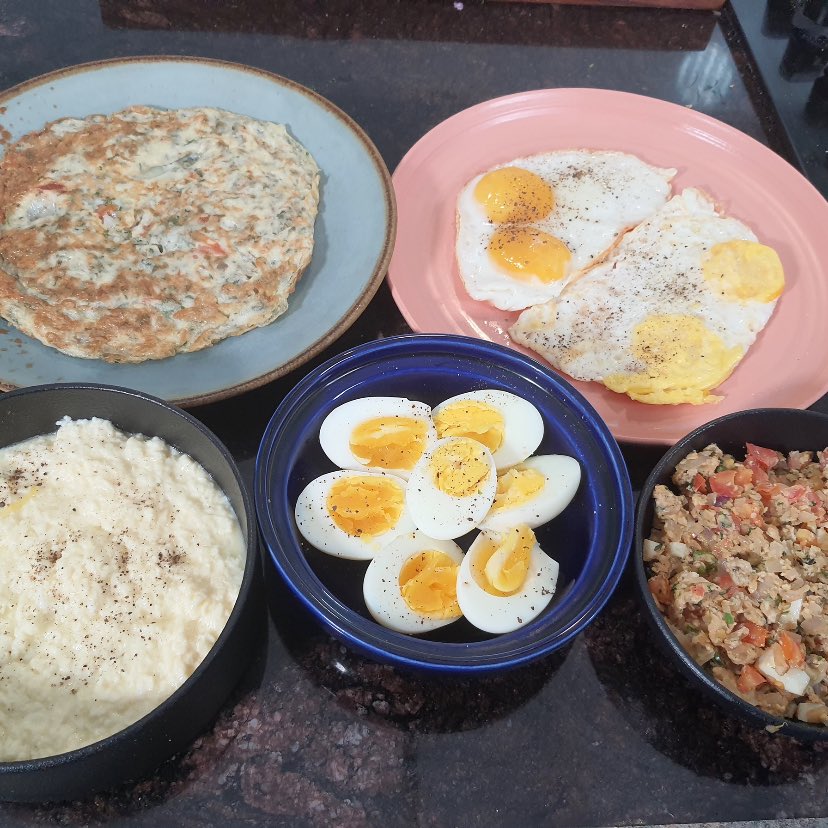 mchefajaychopra's tweet photo. How many eggs are too many eggs!! 

#morning #morningvibes #eggrecipes #egg #eggitarian #ajaychopra #ajaychoprarecipes #BBCBreakfast #Cooking https://t.co/W5AgoWZpBD