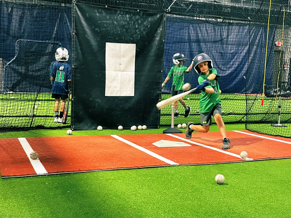 TDEdgeBaseball's tweet photo. The 8U Dawgs getting their work in at @TDSportsAcademy before their Baseball USA "The Yard" Fall League double header this Sunday.
#PlayLikeaDawgToday #HoustonSelectBaseball https://t.co/JkbKTsAFkP