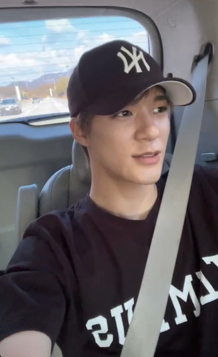 KAIZSCHE's tweet photo. ampogi ni jenoo 😭 https://t.co/oQT1RaT1bG