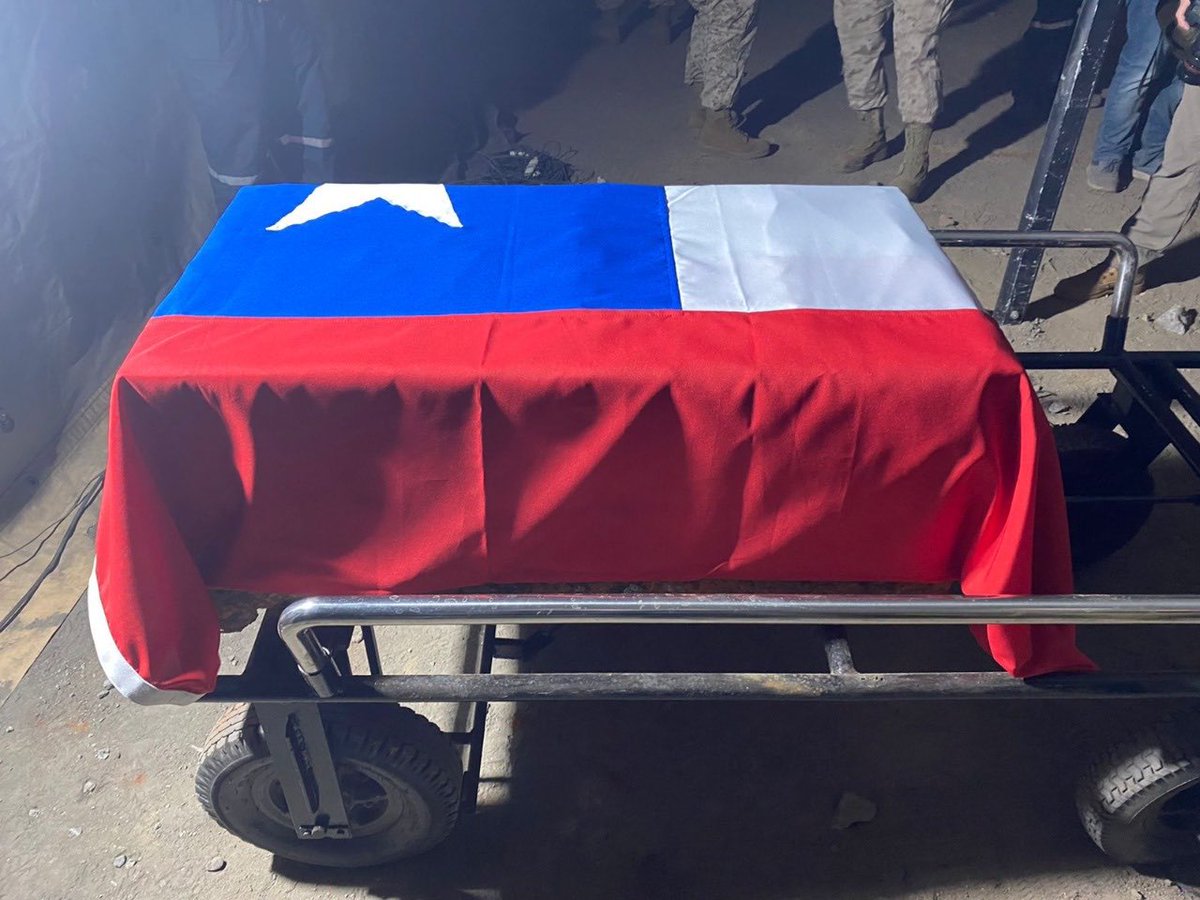 joseantoniokast's tweet photo. Sin palabras. Una nueva derrota para el estado de derecho y para un gobierno incapaz de enfrentar el vandalismo. 

Mis respetos para el soldado desconocido. https://t.co/MDv6GuluiI