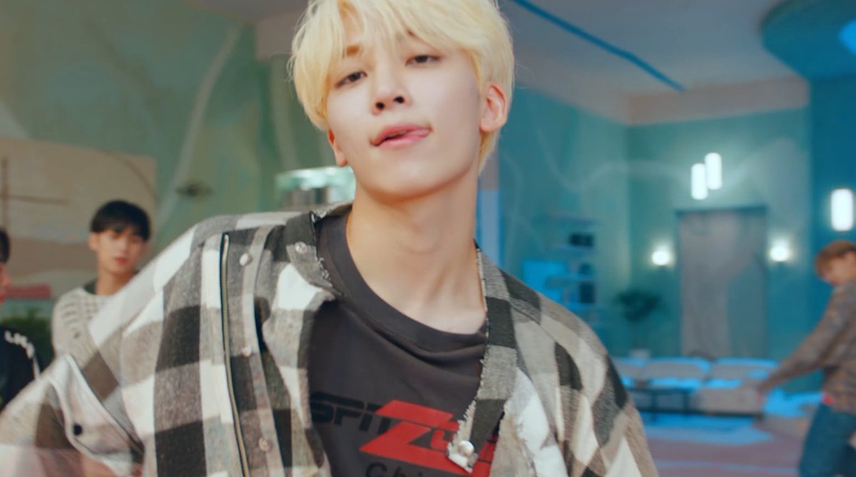 wonubliss's tweet photo. Yoon Jeonghan 😭😭😭😭 #정한 @pledis_17 https://t.co/NoTc3l7u3O