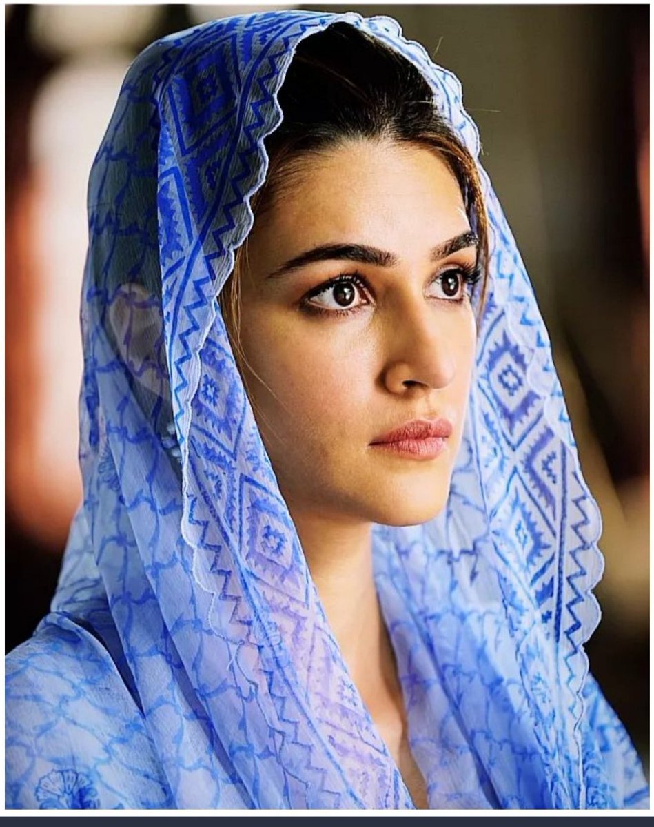 sikha_23's tweet photo. #HamDoHamareDo🥺💙🤍 https://t.co/uoXmrUWLR0