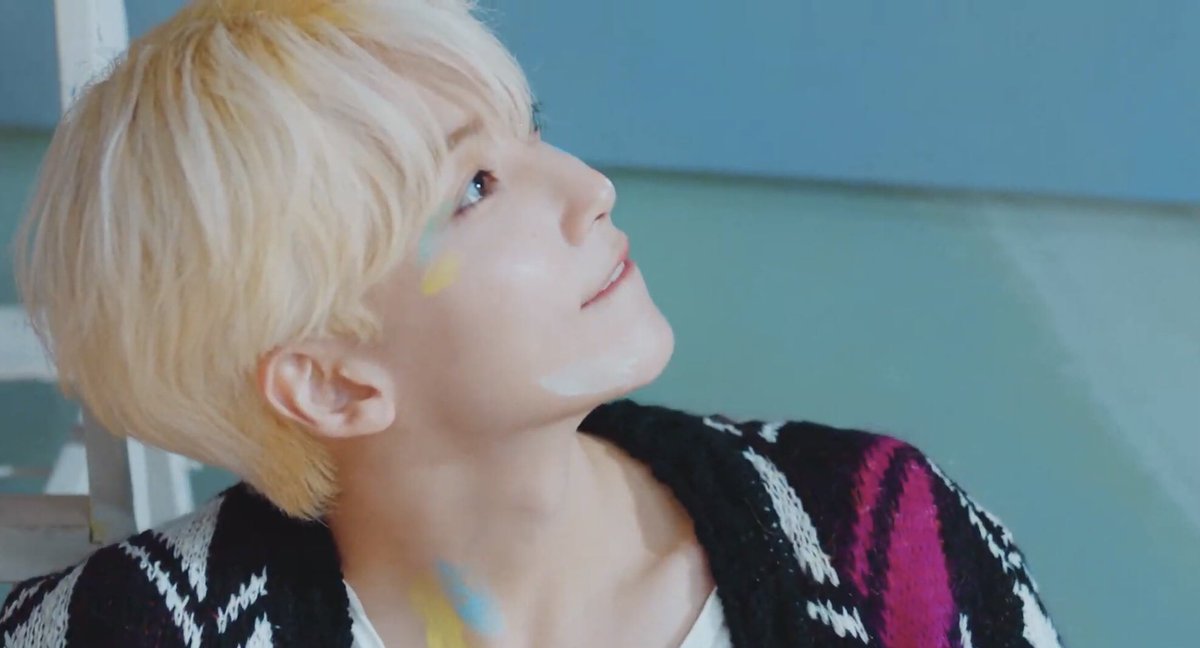 won___u's tweet image. yoon jeonghan was the art school boy I signed up for but never got ??? can I get a refund for college pls this should be the benchmark for acceptance !!