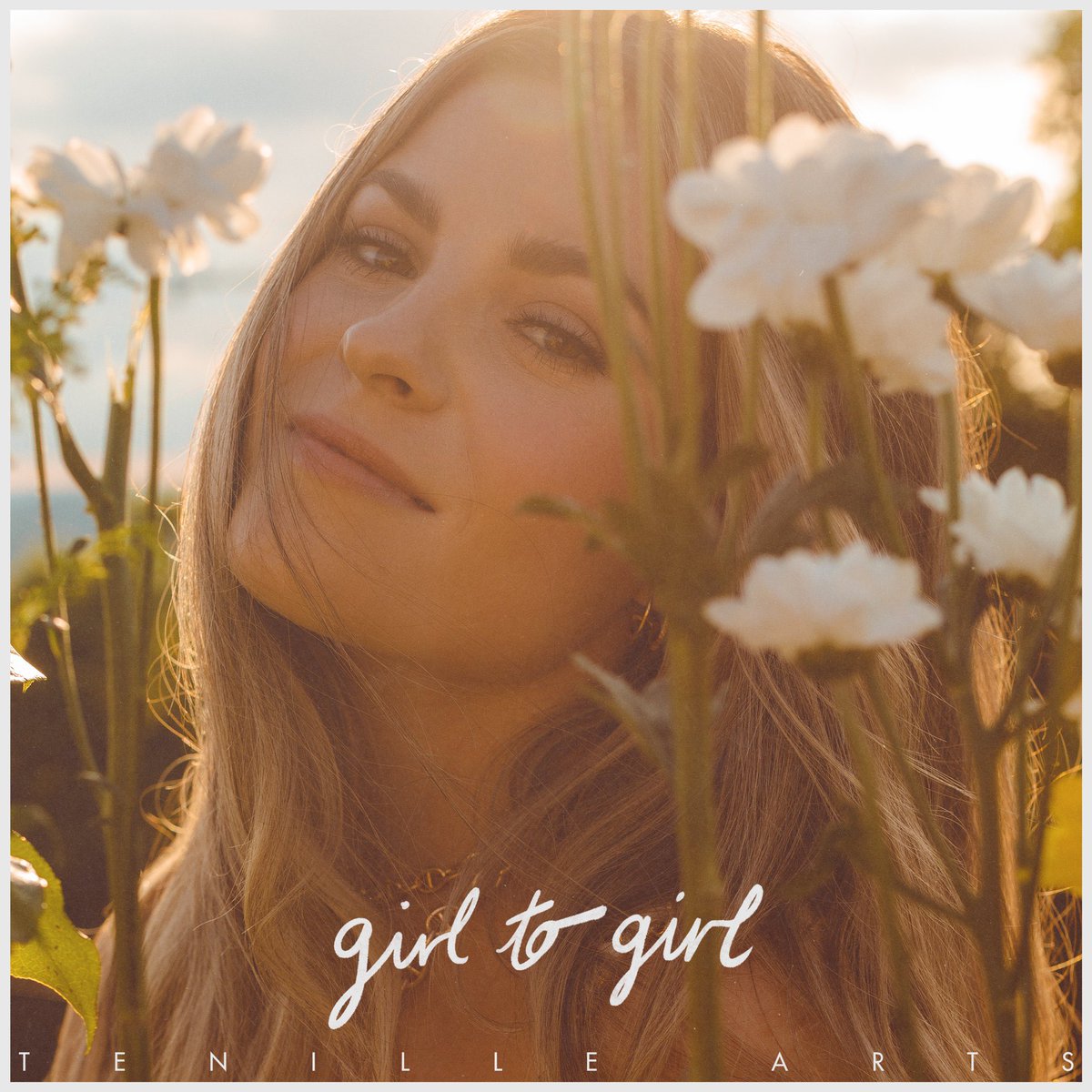 TenilleCentral's tweet photo. It’s here It’s here!!! 🌼 #GirlToGirl is FINALLY HERE!! Buy/Stream here: https://t.co/BdxO5pxj3B https://t.co/ijsy0DnBdg