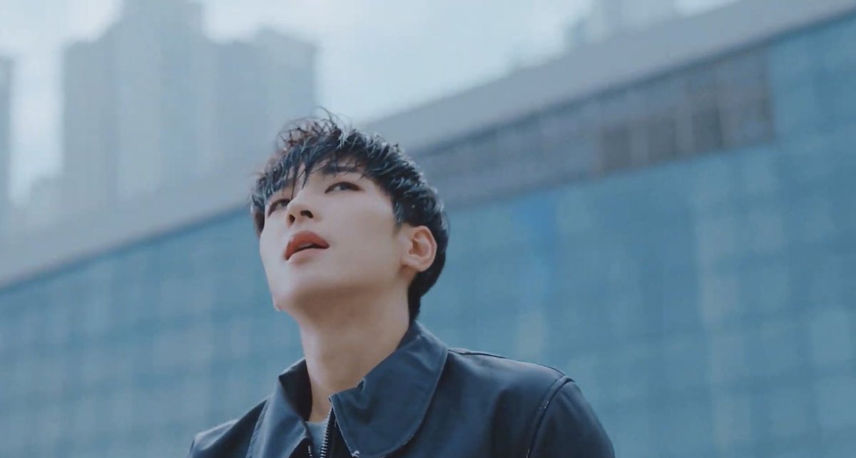 won___u's tweet image. ww: [acting solemn, staring into distance dramatically]
me: oh my god sir; you’re adorable 🥺💕 the cutest !