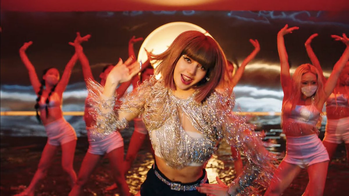 TeamLisaPH's tweet photo. The serve 🔥 Keep streaming on all platforms!

Stream #Sxygirl 

🔗https://t.co/hQZ7Lxw5Ew 

SG MV OUT NOW
#BuySGoniTunes https://t.co/c72lpOQh4S