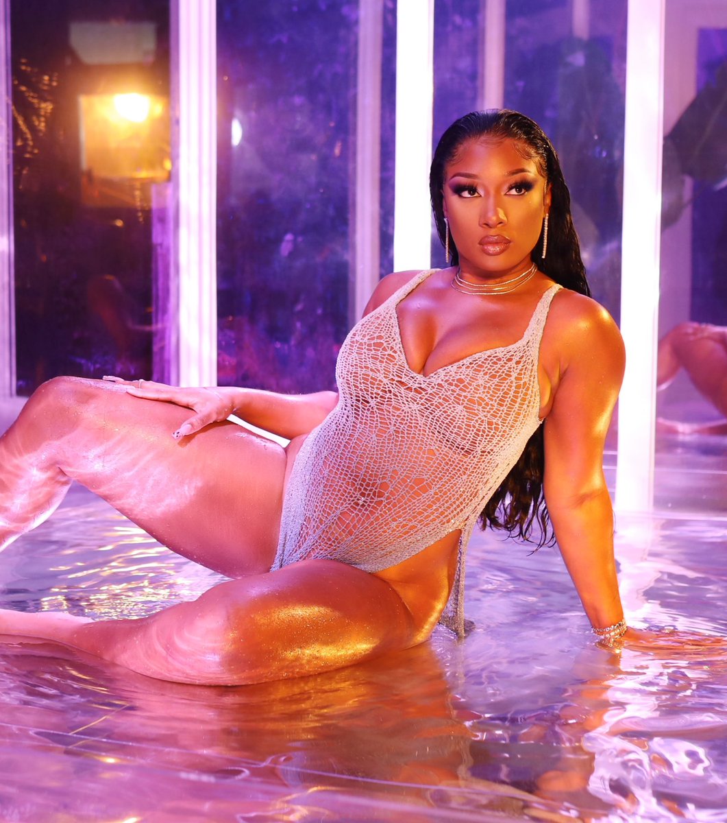 theestallion's tweet photo. SG OUT NOW https://t.co/B3dOdEPYL6 https://t.co/UyePvjW8kk