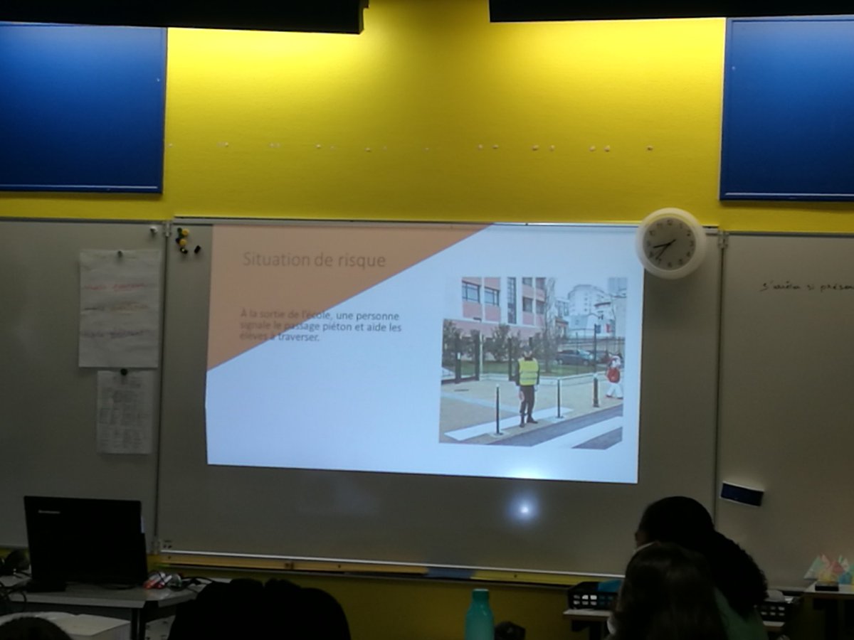 Pressavois's tweet photo. Belle rencontre entre les CM2 des @Pressavois et des étudiants ingénieurs pour «stimuler l'ambition scolaire» en REP, avec pour vecteur le numérique. Le temps d'un projet, les élèves adoptent une démarche d'ingénieurs
Bravo aux élèves, professeur, formateurs #tice et ingénieurs. https://t.co/hoinZQCYvU