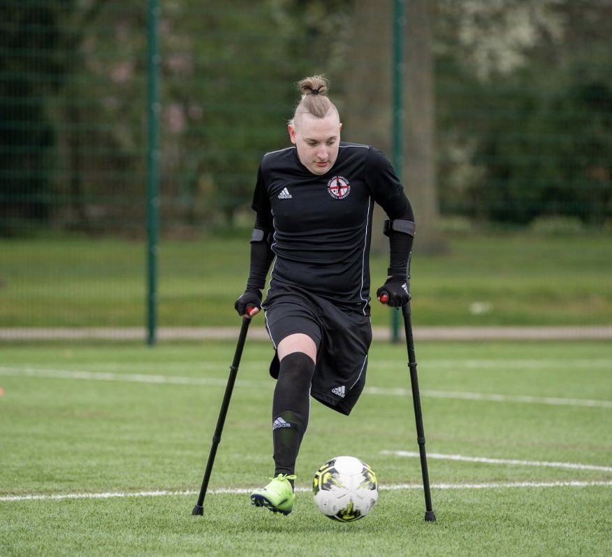 CheGray22's tweet image. What a whirlwind of a 12 months, and the hairs changed quite drastically 😂 21 baby 🥳