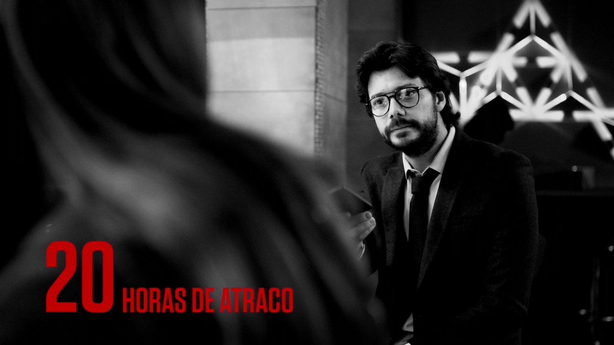pletii_m's tweet photo. - “perdone, ¿no tendrá un cargador de móvil por ahí?”
- “... ¿quiere usar el mío?”
Sábado 06:25h. 22 de Octubre, 2016. #LCDP https://t.co/ytjSfcA78l
