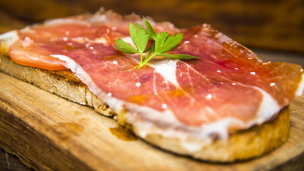 AerzenIberica's tweet photo. A veces la aventura más grande es simplemente una conversación ¡Buenos días! (Hoy toca jamoncito... @LindeGasEspana ) #fotober @HelioHidraulico #FelizViernes https://t.co/y6C5Fnn1Lp