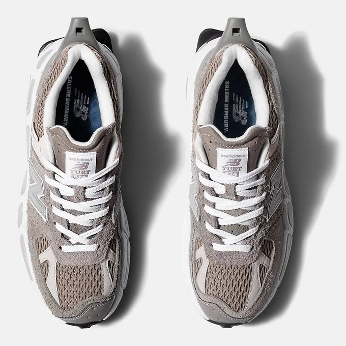 Myluck01's tweet photo. Salehe Bembury x New Balance 574 “Yurt” Shark Skin
Price:$150
Release Date: 2021-10-22
Style Code:MS574YSC
Color:Shark Skin / White
=> https://t.co/VA5kmDqdZ0 https://t.co/owcoMIKvh7
