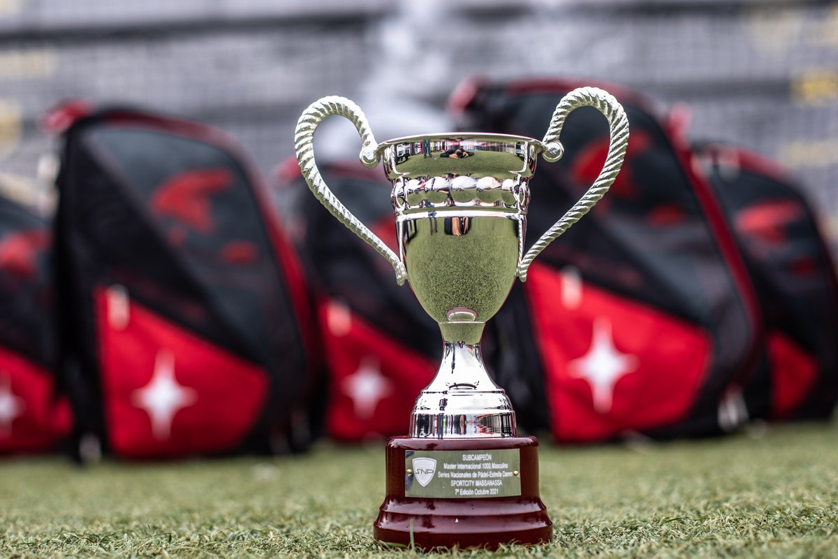 📸Así fue el Master Internacional de @SNPadel del pasado fin de semana, con le clinic de los jugadores <a href="/momogonzalez1/">momo gonzalez</a> y <a href="/chris_fuster/">Christian Fuster</a> 🤩

#starvie #seriesnacionalespadel #padel #padelamateur