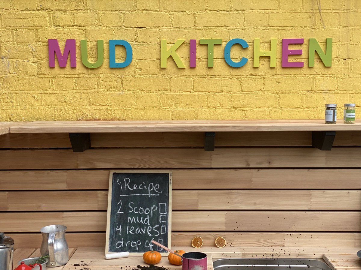 virginiaprim1's tweet photo. Thank you so much to the amazing @GGTowerHamlets and @yourcanarywharf who have designed and built us our very own mud kitchen.The children absolutely love it! #thankyou #VPSEYFS #outdoorlearning https://t.co/Z3b5kaUuHq